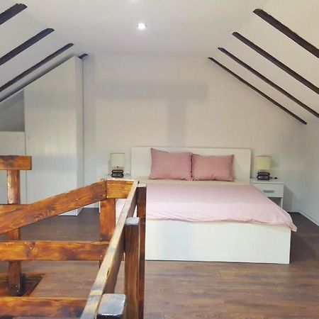 סלוניי Guest House Iva מראה חיצוני תמונה