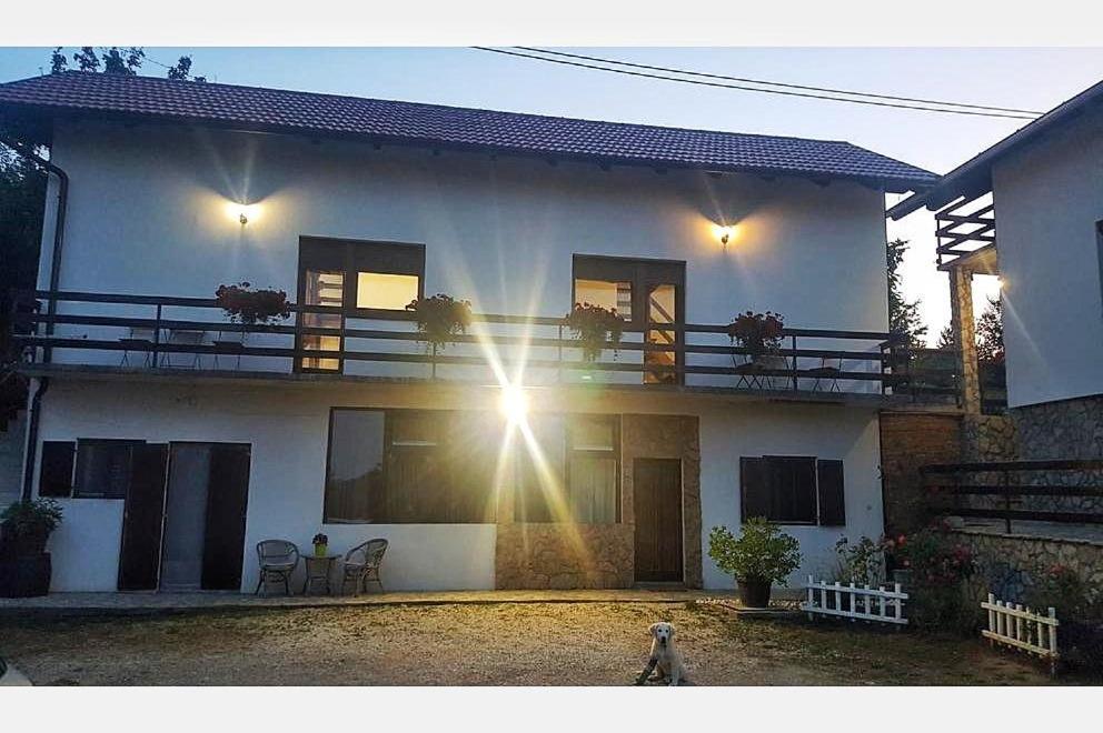 סלוניי Guest House Iva מראה חיצוני תמונה