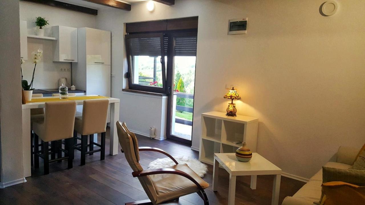 סלוניי Guest House Iva מראה חיצוני תמונה